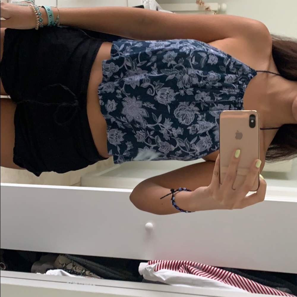 Backless halter top